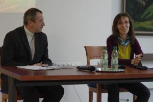 21.4. 2015: Prof. Bieliková prednášala na tému: Web a jeho dotyky s nami